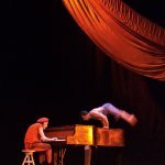 04.Photo du spectacle - "Récréation" Jacques Peeters, Cirque Plume 2002